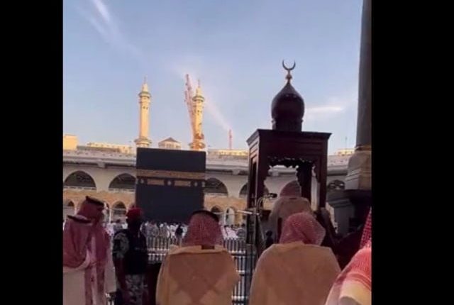 بارش کے لیے حرمین شریفین میں نماز استسقا ادا