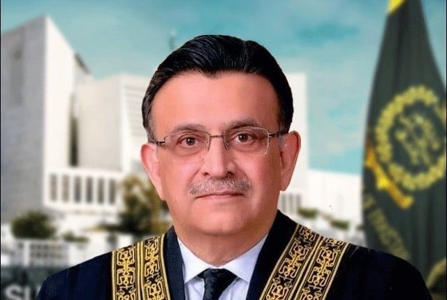 لانگ مارچ: عمران خان سے کہیں قانون کی پاسداری کریں، چیف جسٹس