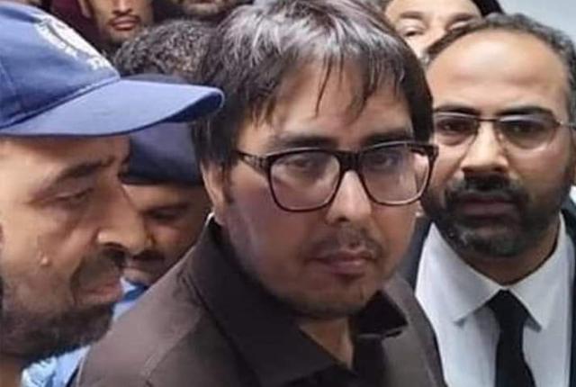 بغاوت پر اکسانے کا الزام، شہباز گل پر فرد جرم کیلیے تاریخ مقرر