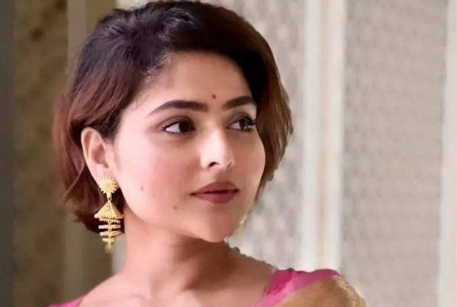 24سالہ بھارتی ادکارہ دل کا دورہ پڑنے کے باعث چل بسی