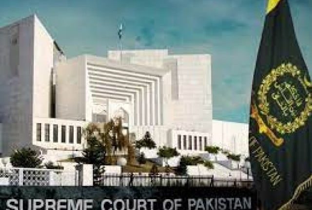 پولیس میں سیاسی مداخلت پر پنجاب حکومت سے جواب طلب