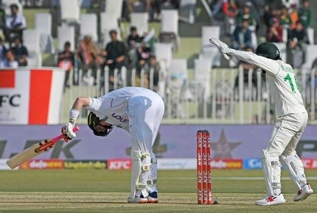 پہلا ٹیسٹ؛ انگلینڈ کی پاکستان کیخلاف پوزیشن مستحکم