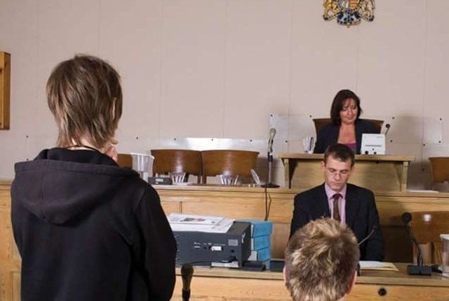 برطانیہ؛ہم جنس پرست جوڑے کو ہراساں کرنے والے باس پر کروڑوں روپے جرمانہ