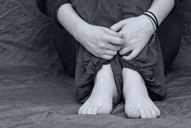 بھارت؛ آٹھویں جماعت کے 2 طلبا کی ساتھی طالبہ سے کلاس روم میں جنسی زیادتی