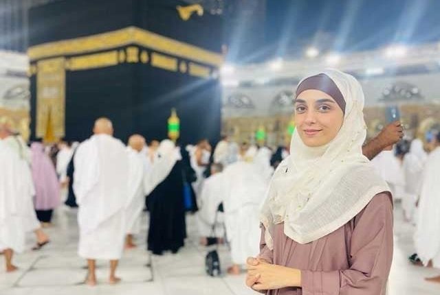 اداکارہ مایا علی نے عمرہ کی سعادت حاصل کرلی