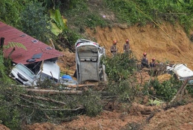 ملائیشیا؛ لینڈ سلائیڈنگ میں 23 افراد جاں بحق اور 10 تاحال لاپتہ