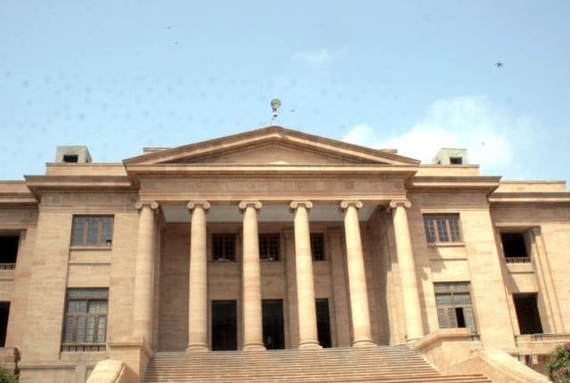 جب تک سیلاب فنڈ کا سارا پیسہ نہیں مل جاتا پانی کھڑا رہے گا، سندھ ہائیکورٹ