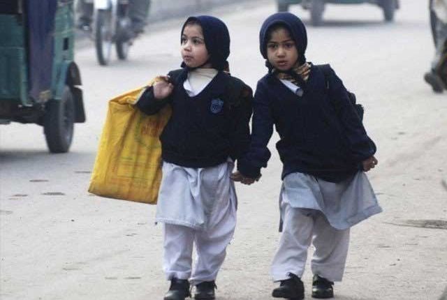 کے پی کے میدانی علاقوں میں موسم سرما کی تعطیلات نہ کرنیکا فیصلہ