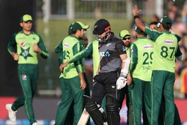 پاک نیوزی لینڈ سیریز؛ کیا قومی ٹیم ون ڈے میں پہلی پوزیشن پر آسکتی ہے؟
