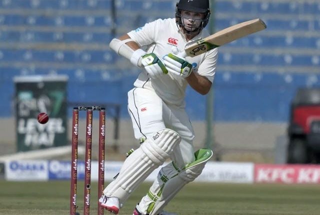 کراچی ٹیسٹ کا دوسرا روز؛ نیوزی لینڈ نے بغیر کسی نقصان 165 رنز بنا لیے