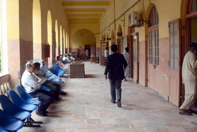 گلستان جوہر میں شہری کی ہلاکت؛ شاہین فورس کے اہلکار جسمانی ریمانڈ پر پولیس کے حوالے