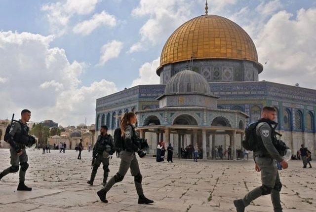 صہیونی وزیر مسجد اقصیٰ میں گھس گیا، قبلہ اول کی بے حرمتی پر فلسطینی سراپا احتجاج