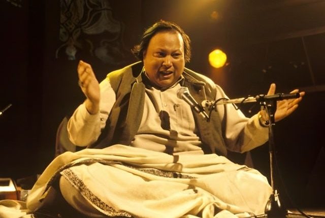 نصرت فتح علی خان کا نام تاریخ انسانی کے 200 عظیم ترین گلوکاروں میں شامل