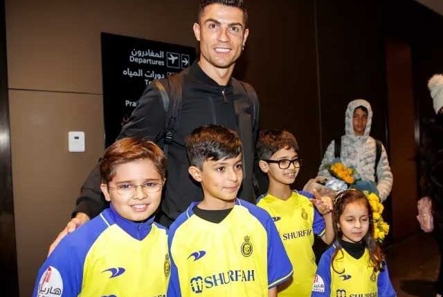 النصر سے معاہدے کے بعد کرسٹیانو رونالڈو سعودی عرب پہنچ گئے، پرتپاک استقبال