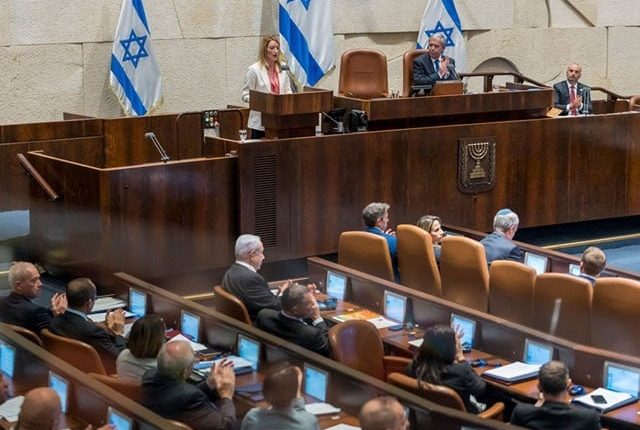 اسرائیل فلسطینی قیدیوں کی شہریت ختم کردے گا