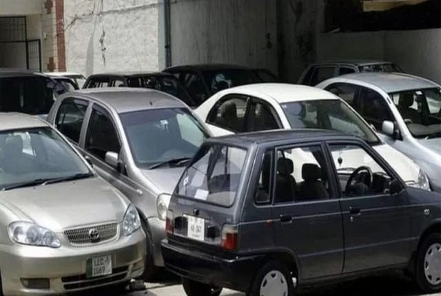 شوروم کو مکمل ادائیگی پر30 دن کے اندر گاڑی دینے کا حکم