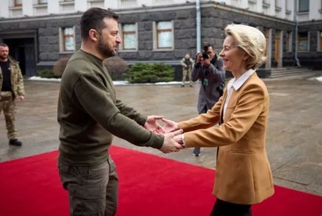 یورپی یونین کا یوکرین میں اہم اجلاس؛ روسی طیارے فضا میں منڈلاتے رہے