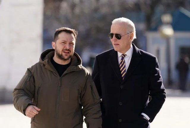 امریکی صدر غیراعلانیہ دورے پر اچانک یوکرین پہنچ گئے